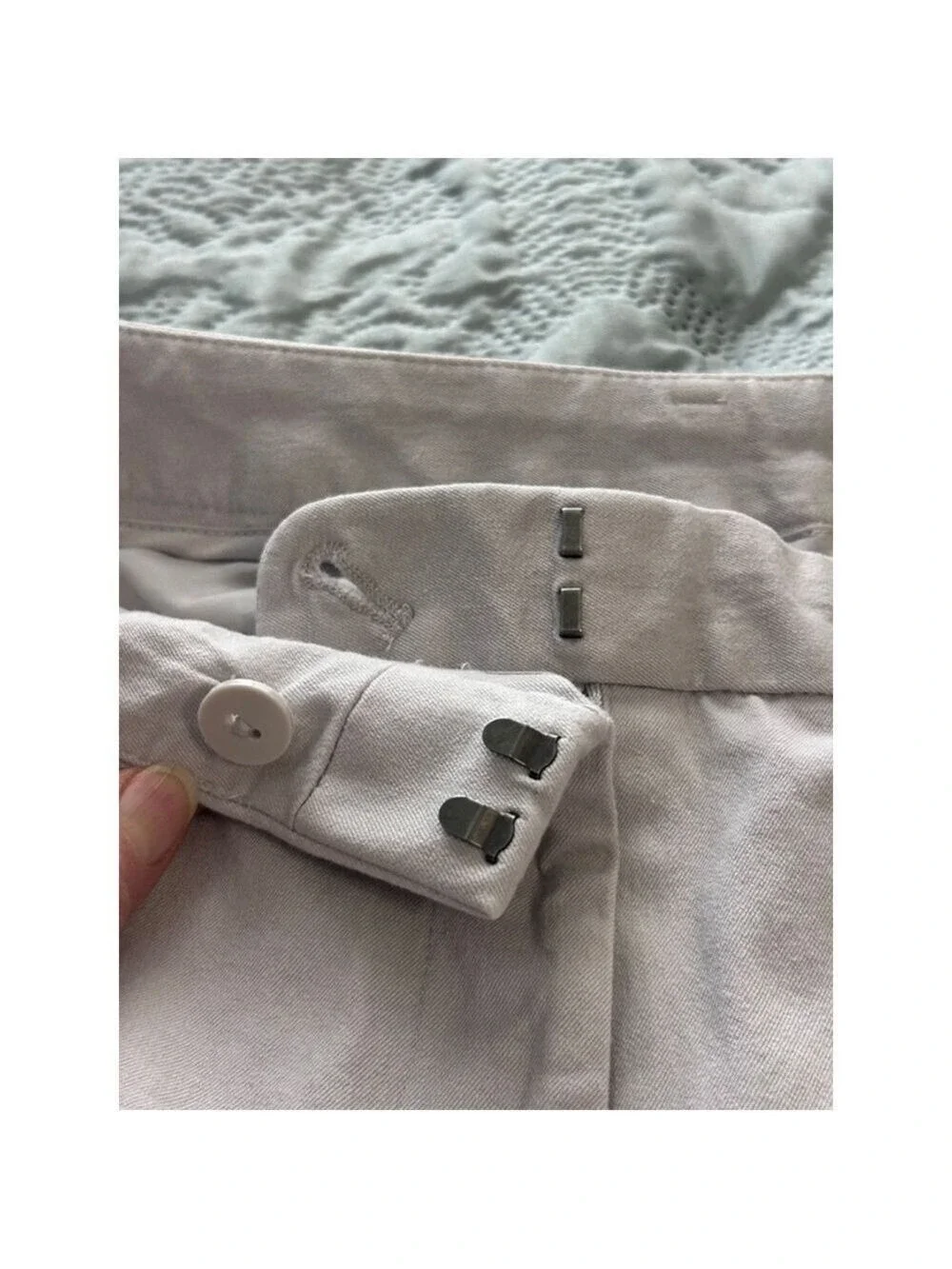 Lane Bryant Light Gray Capri Pants Plus Size 18 Slim Polished Crop